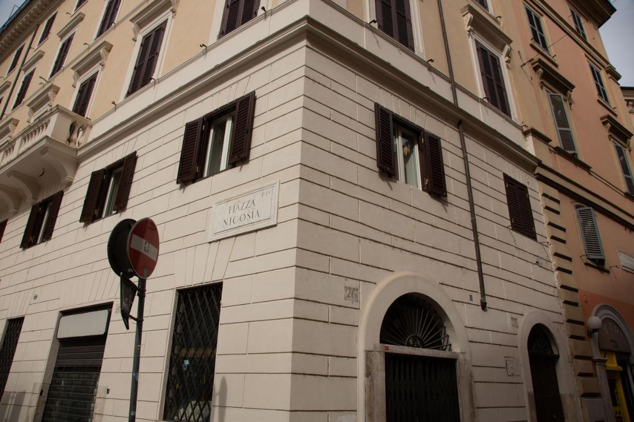 Repetita Juvant Rome Buitenkant foto